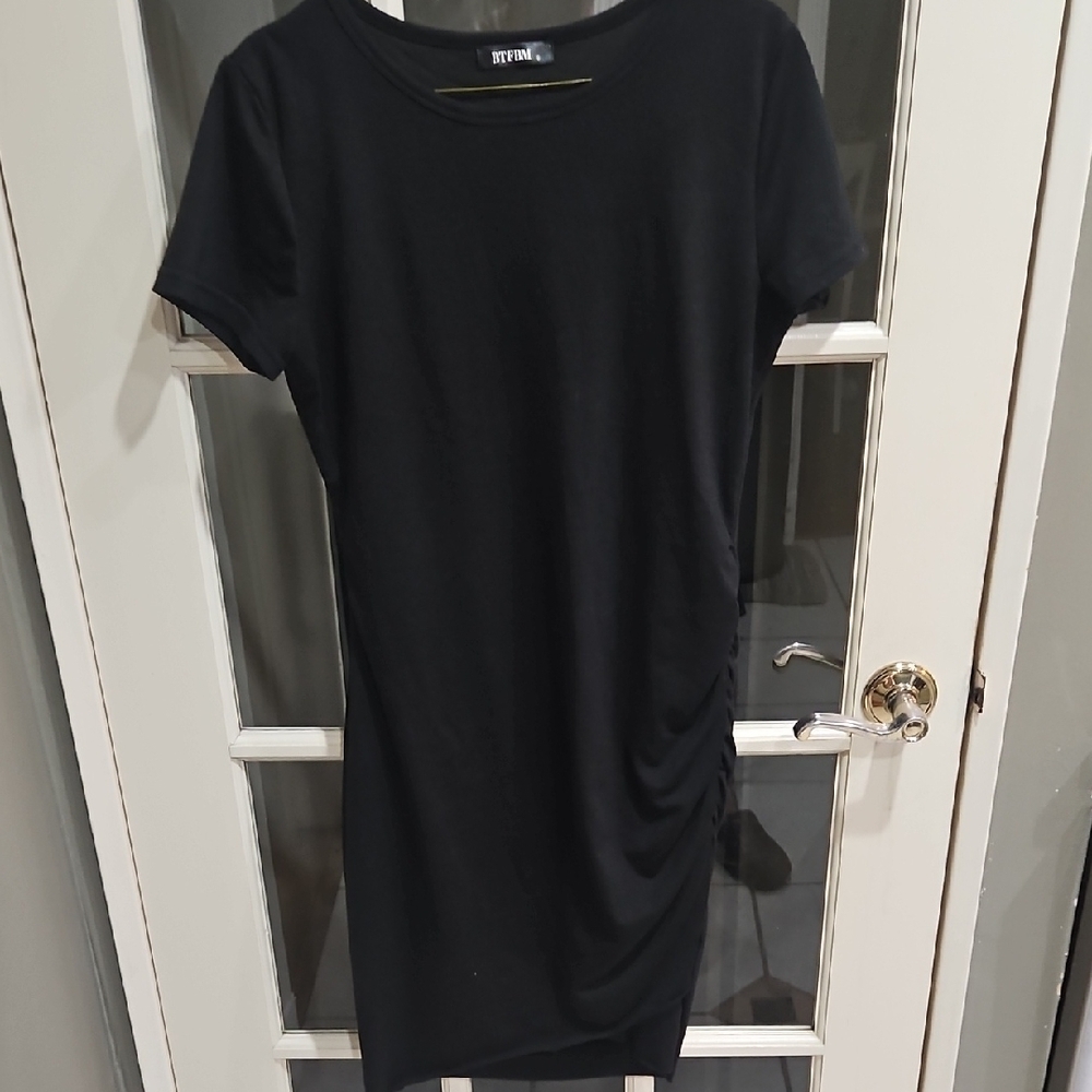 Black Sheath Mini Dress with Crew Neck and Short Sleeves BTFBM Brand S